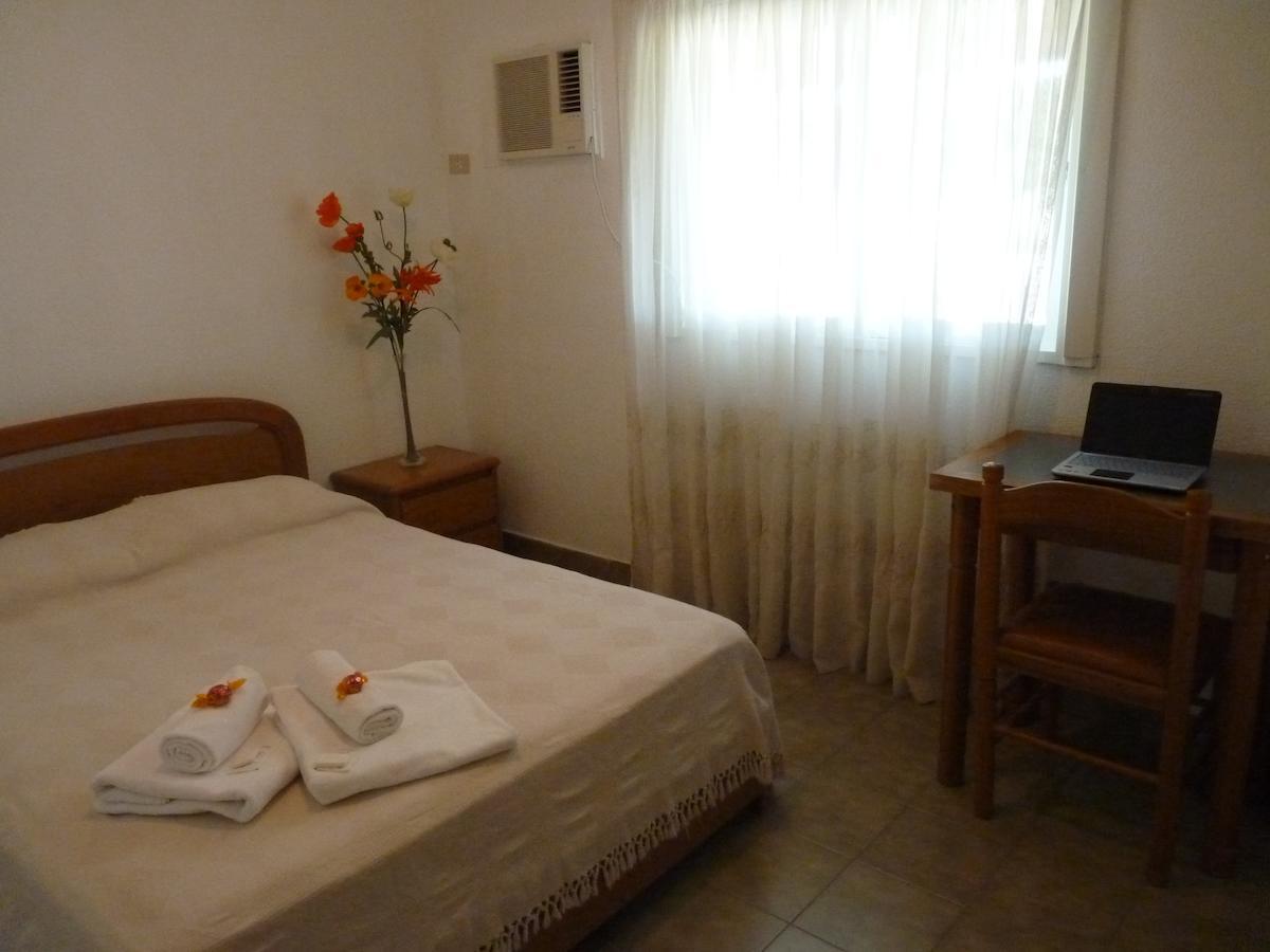 Hotel Quelu Leufu Río Colorado Δωμάτιο φωτογραφία