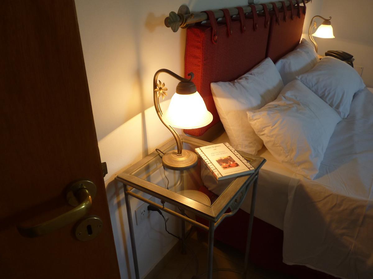 Hotel Quelu Leufu Río Colorado Δωμάτιο φωτογραφία